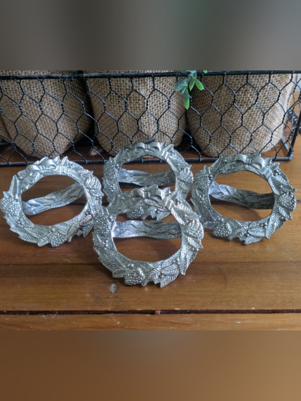 Vintage 1986 Metzke Pewter Wreath and Bow Napkin Rings